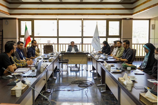 نشست صمیمی رئیس دانشگاه علوم پزشکی همدان با اعضای شورای صنفی دانشجویان 