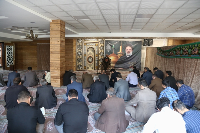 برگزاری مراسم پرفیض زیارت عاشورا به یاد رییس جمهور شهید و همراهانشان 