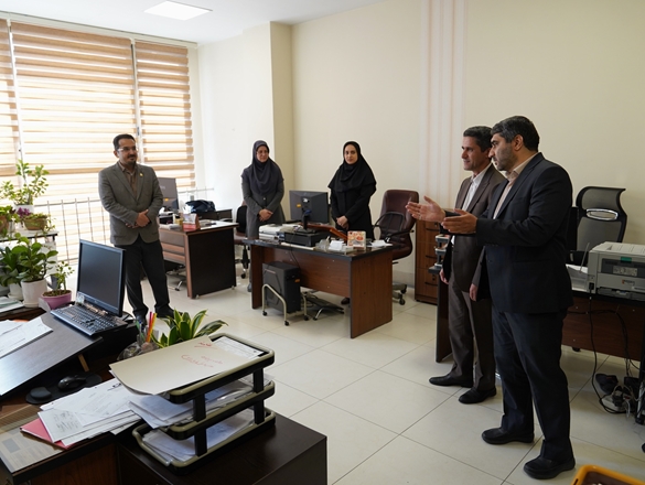 قدردانی دکتر مجذوبی از همکاران معاونت‌ توسعه مدیریت و منابع دانشگاه 