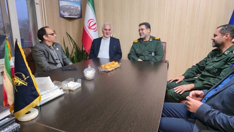 گزارش تصویری دیدار دکتر کارخانه با فرمانده سپاه استان