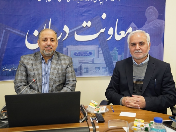گزارش تصویری نشست   اختصاصی اخلاق بالینی با دبیران اخلاق بالینی و افسران اخلاق بالینی ۲۲  بیمارستان استان با حضور آقای دکتر علی انجو دبیر ملی کمیته اخلاق بالینی وزارت بهداشت و آقای دکتر کارخانه ای ریاست دانشگاه  تشکیل شد 