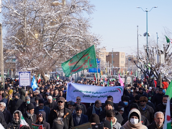 راهپیمایی خانواده بزرگ دانشگاه در یوم الله 22 بهمن
