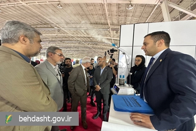 بازدید مشاور عالی وزیر بهداشت از بیست‌وششمین نمایشگاه بین‌المللی ایران‌هلث