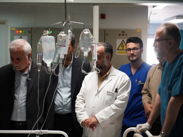 عیادت رئیس دانشگاه علوم پزشکی همدان از مجروحین حمله رژیم صهیونیستی