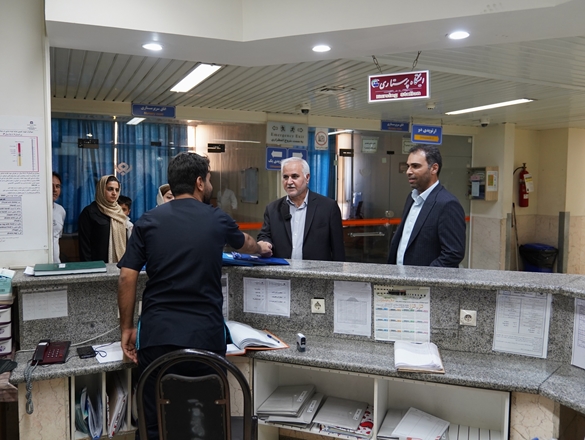 عیادت رئیس دانشگاه علوم پزشکی همدان از آتش‌نشانان مجروح حمله رژیم صهیونیستی وبازدید از بیمارستان بعثت به منظور روحیه دادن به کادر سلامت