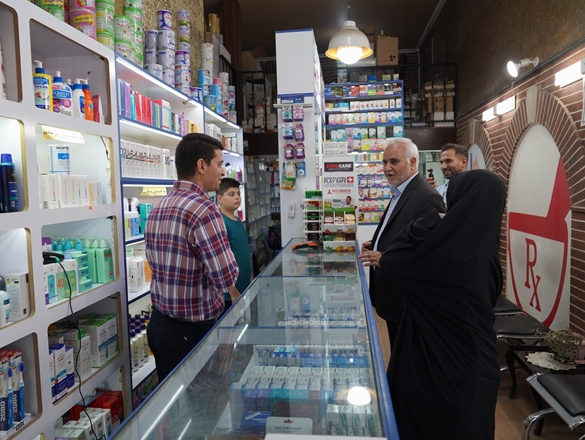 گزارش تصویری| بازدید و سرکشی ریاست دانشگاه  از داروخانه های سطح شهر 