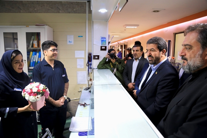 گزارش تصویری حضور استاندار و معاون توسعه دانشگاه به مناسبت روز پرستار درر بیمارستان بهشتی 