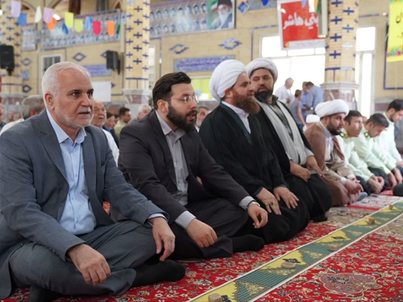 حضور رئیس دانشگاه علوم پزشکی همدان در نماز جمعه کبودراهنگ