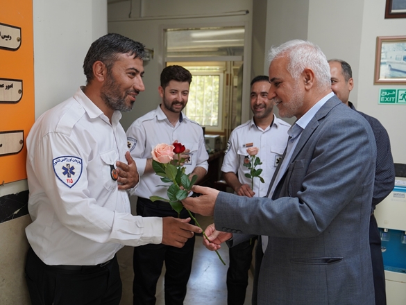  گزارش تصویری تبریک  رییس دانشگاه به پرسنل اورژانس به مناسبت زوز جهانی اورژانس