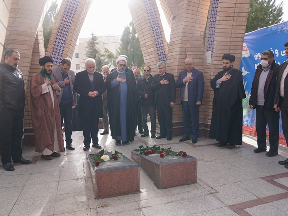 گزارش تصویری جشن انقلاب و غبار روبی از مزار شهدا 