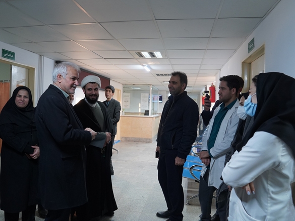 بازدید رییس ومعاون توسعه دانشگاه از مرکز جامع سلامت مهاجران
