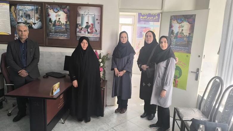 بازدید کارشناسان معاونت بهداشتی دانشگاه از مرکز مردمی «نفس» در همدان