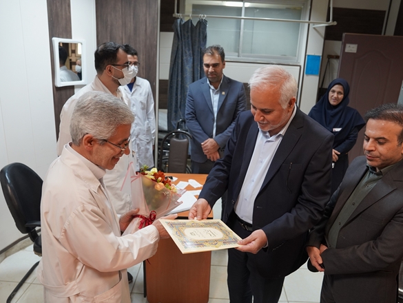 گزارش تصویری تبریک رییس دانشگاه به اساتید به مناسبت روز استاد
