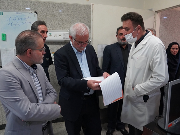 گزارش تصویری بازدید دکترکارخانه ای و رییس بازرسی استان از بیمارستان بعثت 
