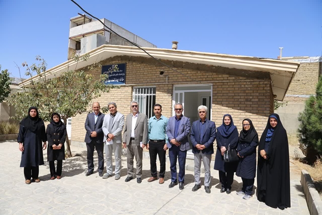 بازدید میدانی سرپرست و معاونین دانشگاه علوم پزشکی همدان از خانه‌های بهداشت به مناسبت روز بهورز