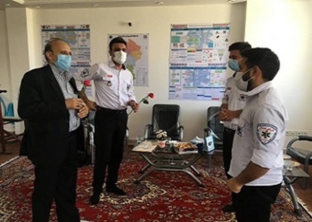 بازدید مدیر شبکه بهداشت و درمان از مرکز 115شهرستان به مناسبت سالروز تاسیس اورژانس پیش بیمارستانی