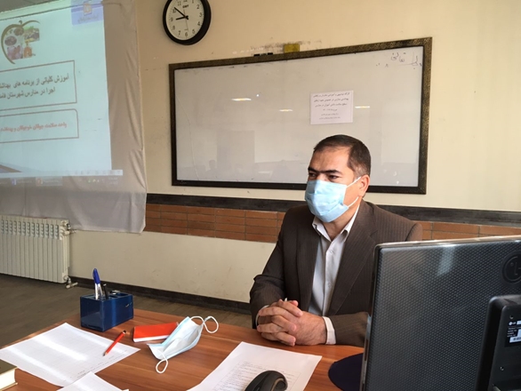 برگزاری کارگاه توجیهی و آموزشی ارتقای سطح سلامت دانش آموزان در مدارس فامنین