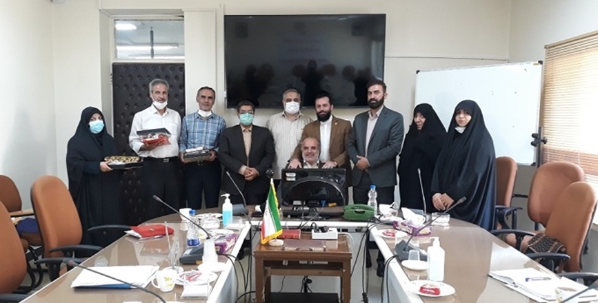 تجلیل از سه ایثارگر شاغل و بازنشسته مرکز بهداشت همدان