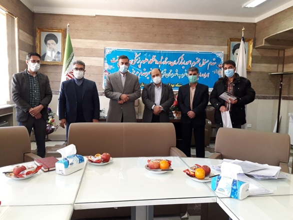 تجلیل از ایثارگران شبکه بهداشت و درمان تویسرکان