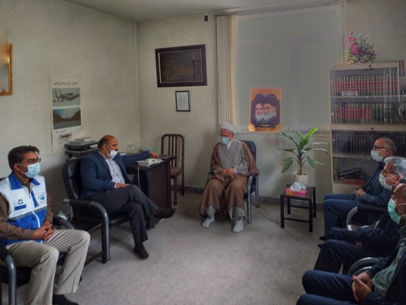دیدار مدیران شبکه بهداشت و درمان تویسرکان با امام جمعه شهرستان به مناسبت هفته سلامت