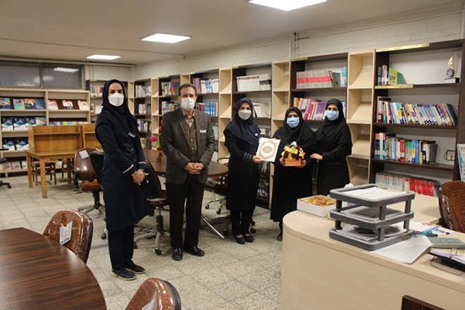 گرامیداشت روز کتابدار و هفته کتاب و کتاب‌خوانی در مرکز آموزشی، درمانی، پژوهشی فاطمیه