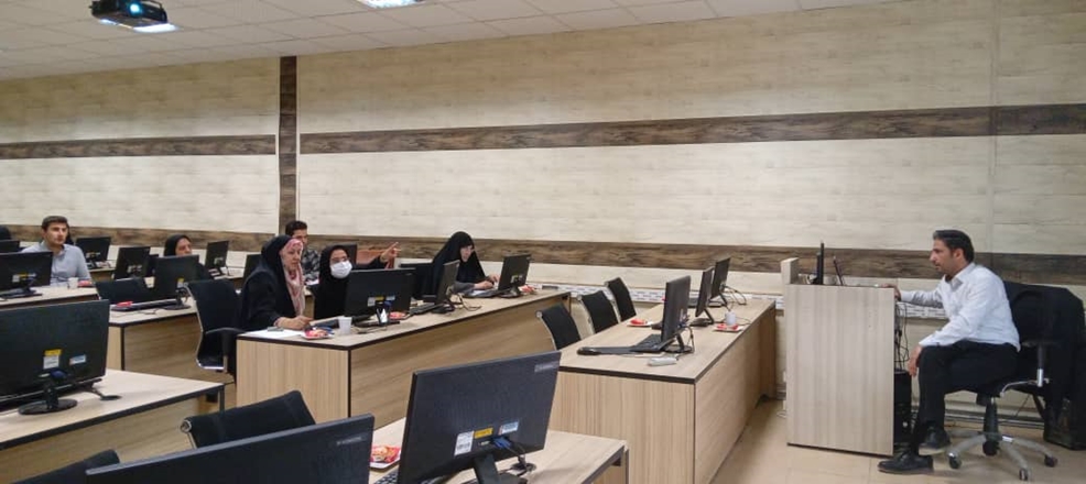 برگزاری سخنرانی علمی نحوه انتخاب مجله مناسب برای ارسال و چاپ مقاله در دانشکده پیراپزشکی