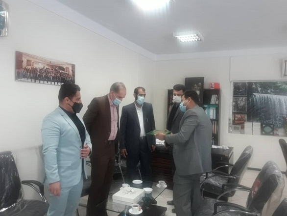دیدار شهردار، رئیس و اعضای شورای شهر نهاوند با مدیر شبکه بهداشت و درمان