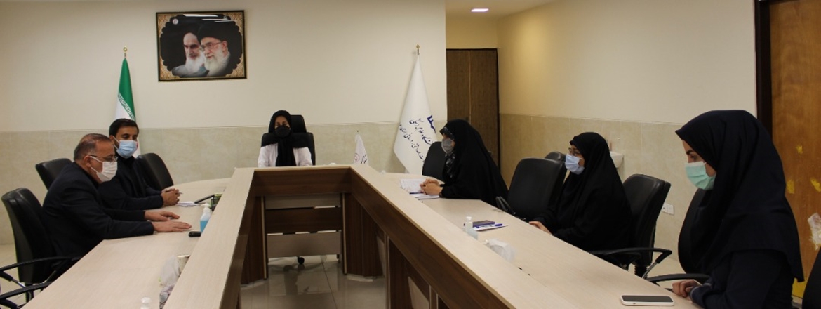 جلسه هم اندیشی مسئولان دانشگاه  با رییس مرکز فاطمیه با هدف ترویج فرزندآوری