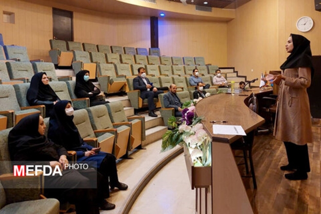 برگزاری کارگاه آموزش مهارت های ارتباطی با دانشجویان ویژه کارکنان