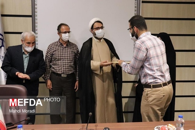تجلیل از نهادهای دانشجویی فعال در دانشگاه علوم پزشکی همدان