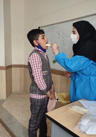 حضور مراقبین سلامت دهان و دندان مرکز بهداشت در مدارس