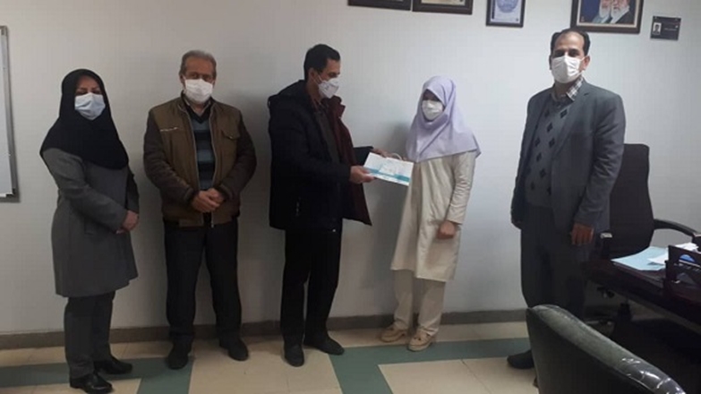 قدردانی شرکت مخابرات از یکی از کارکنان بعثت