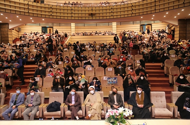 سرپرست دانشگاه علوم پزشکی همدان در مراسم گرامیداشت ولادت حضرت فاطمه(س):سبک زندگی فاطمی مورد توجه باشد