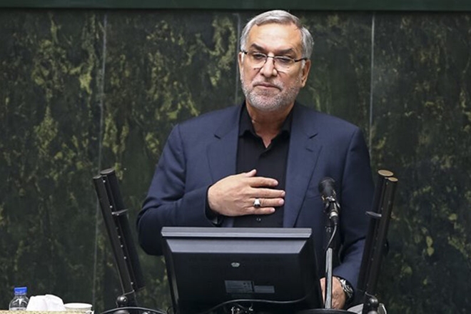وزیر بهداشت: سقف کارانه پزشکان متخصص در مناطق محروم برداشته شد
