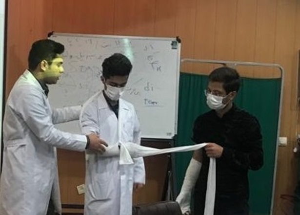 برگزاری کارگاه آموزشی آتل و گچ گیری در دانشکده پیراپزشکی