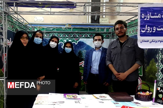 برپایی غرفه مشاوره و سلامت روان در راهروی ابن سینای پردیس دانشگاه