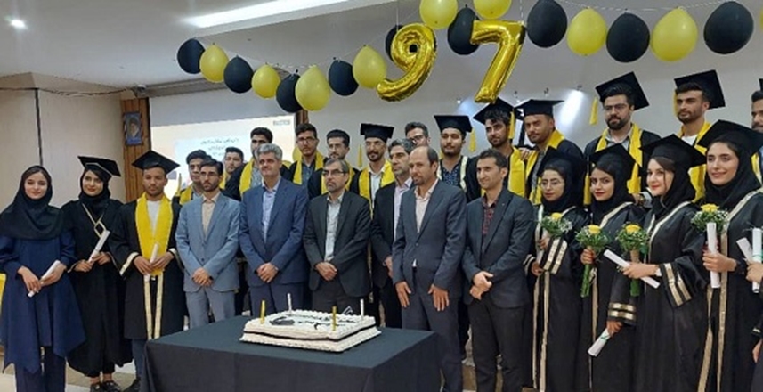 آیین دانش آموختگی دانشجویان دانشکده پیراپزشکی