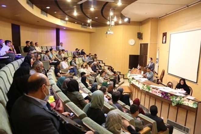 استقبال مسئولین دانشگاه از دانشجویان جدیدالورود