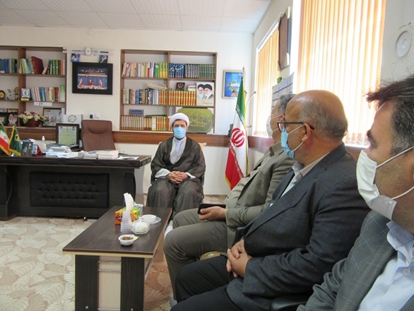 دیدار مدیر و کارشناسان شبکه بهداشت و درمان با امام جمعه شهرستان ملایر