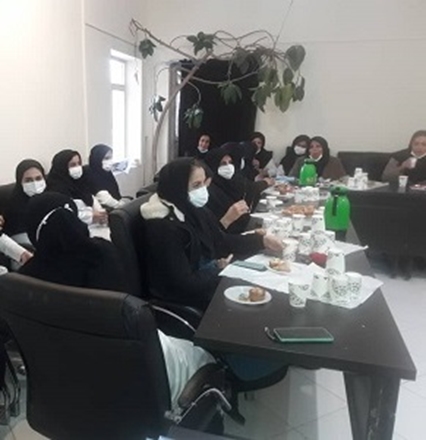 برگزاری جشن روز زن و مادر در مرکز بهداشت نهاوند