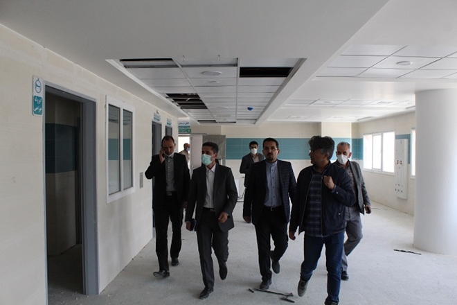بازدید رییس دانشگاه و معاونان توسعه و درمان دانشگاه از پروژه درحال ساخت بیمارستان اکباتان