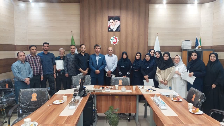 برگزاری نشست صمیمانه و تقدیر از کارکنان بخش داخلی ۸ بیمارستان شهید بهشتی