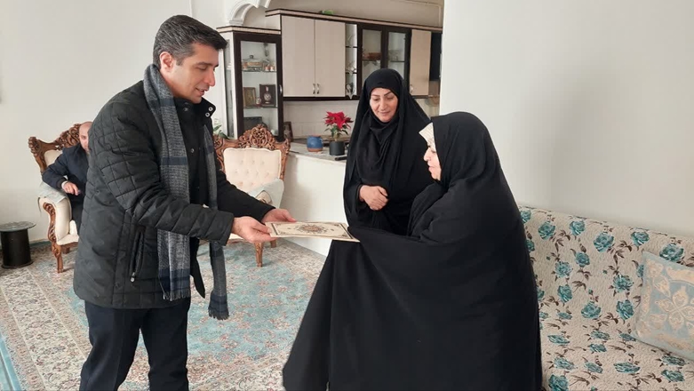 دیدار با خانواده شهید دفاع مقدس به مناسبت بزرگداشت روز شهدا